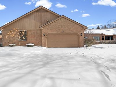 2197 London Bridge Dr #24, Rochester, MI, 48307