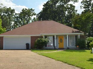 616 Acorn Ln, Brandon, MS 39047