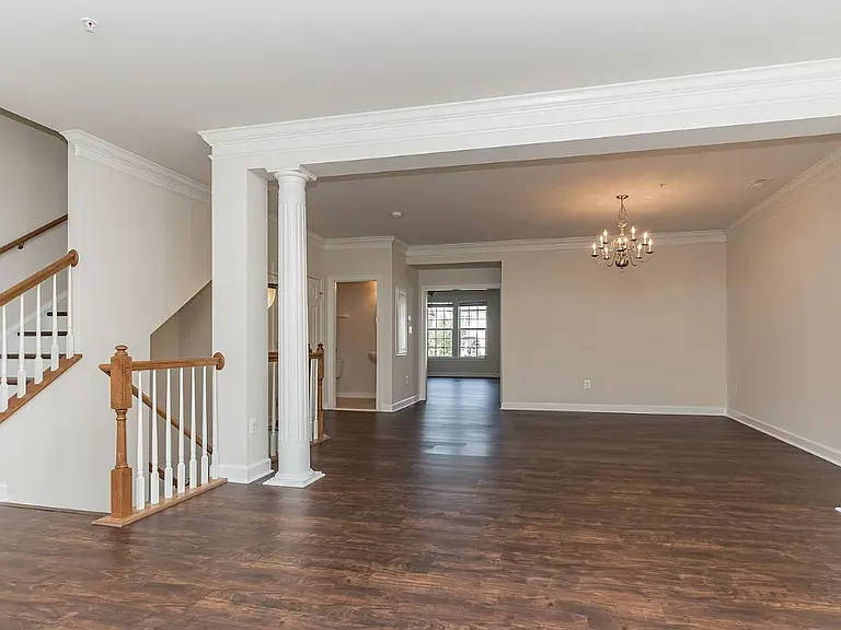 3612 Spring Hollow Ln — Photo 8