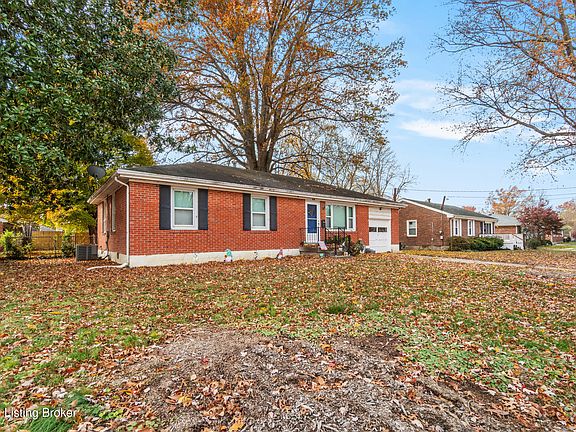 4th image of 2018 Dixie Garden Dr