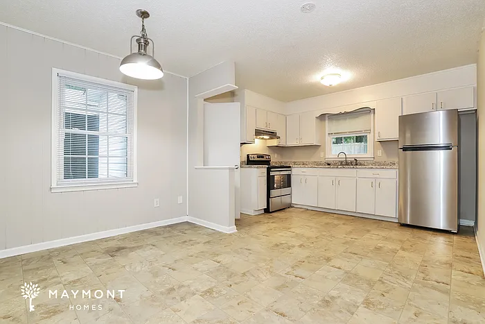 2713 Ernest St — Photo 6