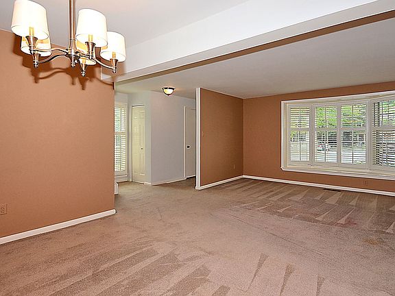 5th image of 7475 Adams Park Ct