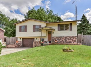 2206 Leness Ln, Crest Hill, IL 60403