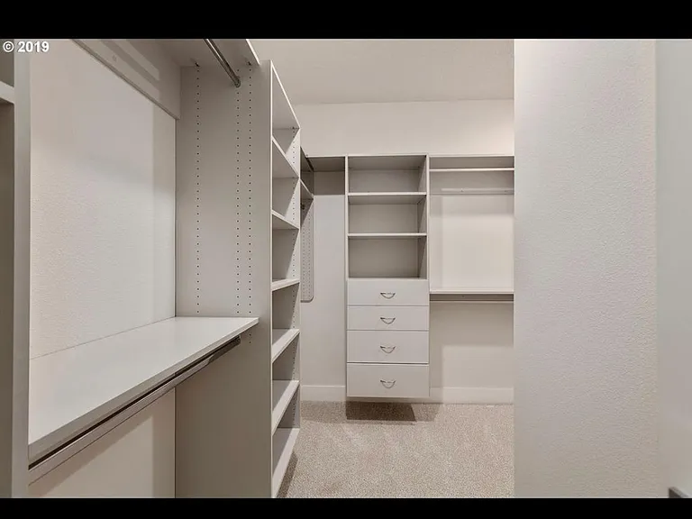 walk in closet