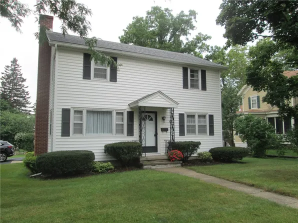 17 Rochester St, Scottsville, NY 14546