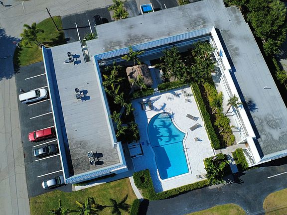 3rd image of 6600 N Ocean Blvd #12