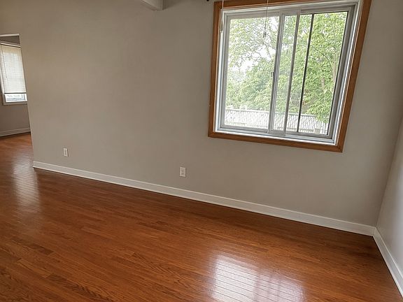 4th image of 9503 Sherridon Dr #9503