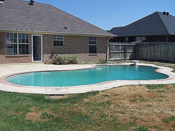 5th image of 904 Turkey Creek Ct