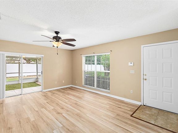 3rd image of 539 KENSINGTON LAKE CIRCLE