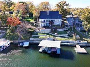 93 L St, Lees Summit, MO 64086