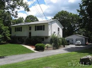 17 Sunset Hill Ct, Carmel, NY 10512