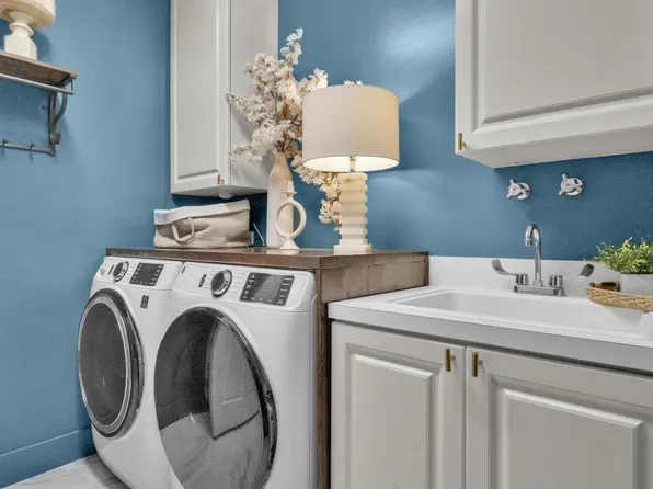 27 Harbour Isle Drive #106, Fort Pierce, FL 34949