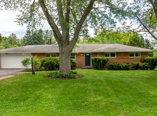 2912 Garden Ln, Crystal Lake, IL 60012