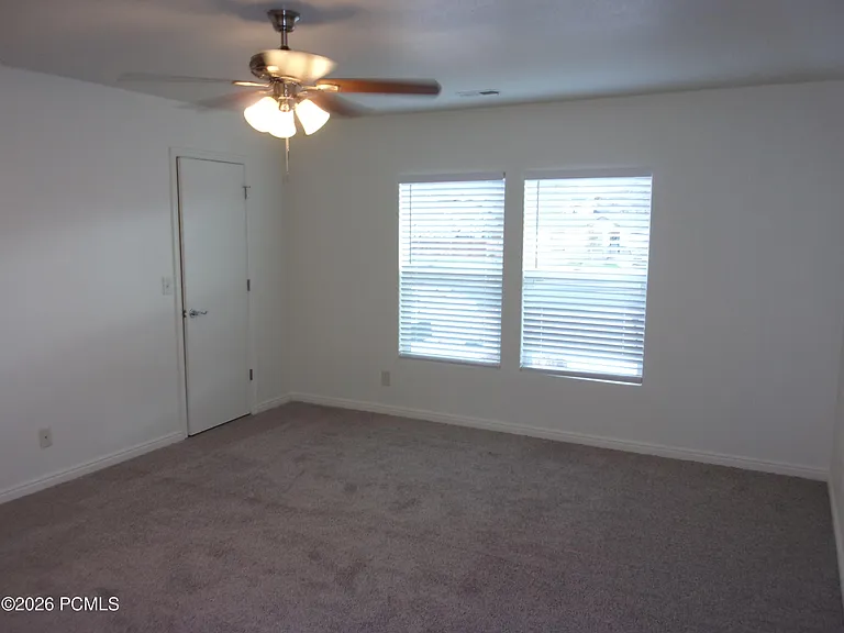 88 E Rainbow Way — Photo 29