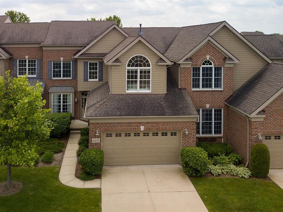 1st image of 44647 Broadmoor Cir N