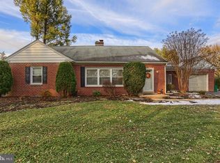 17 Red Maple Rd, Lancaster, PA 17602