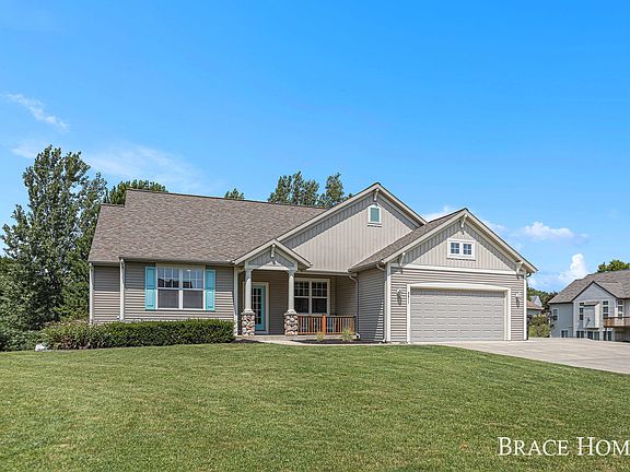 2nd image of 8611 Suntree Dr