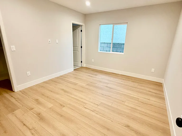 5607 N Muscatel Ave #A — Photo 16