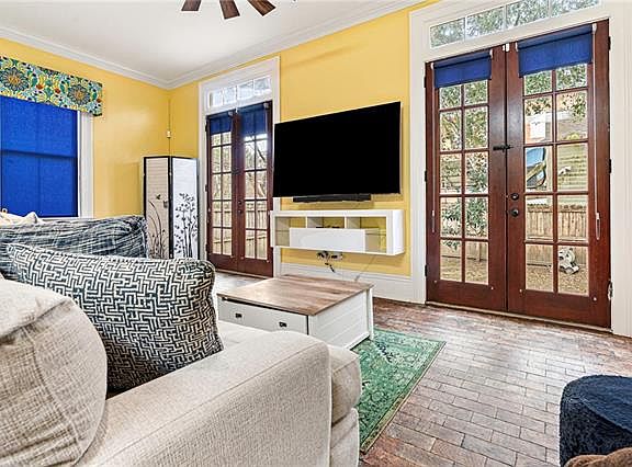 3rd image of 2324 Ursulines Ave #A