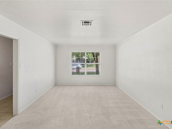 4th image of 3311 Whispering Oaks