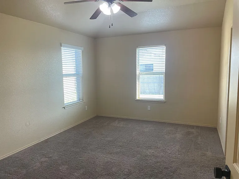 2804 Hector Dr — Photo 11