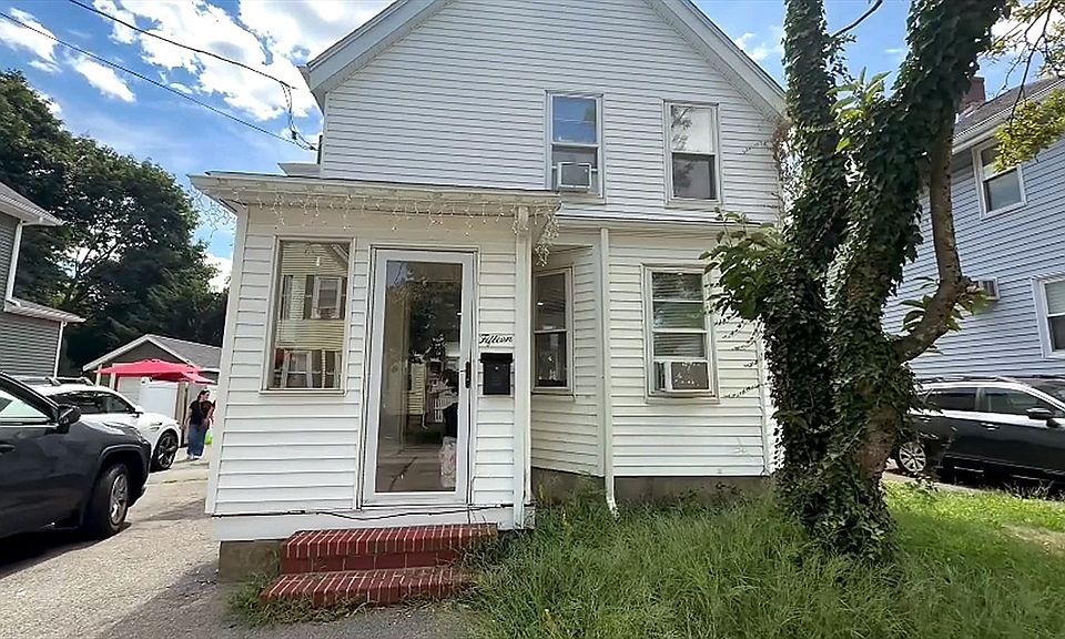 1st image of 15 Churchill St