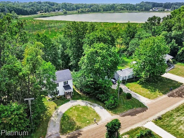2327 Hammerslea Rd, Orion, MI 48359