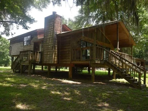 1302 River Road, Goodrich, TX 77335