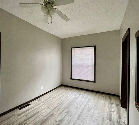3rd image of 534 Cleveland Ave