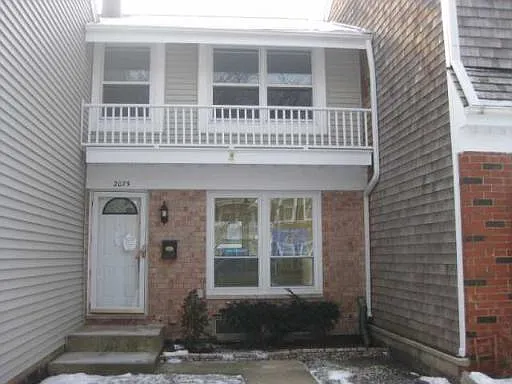 3 bed, 1.5 bath, 1230 sqft, $2,200 — Photo 1