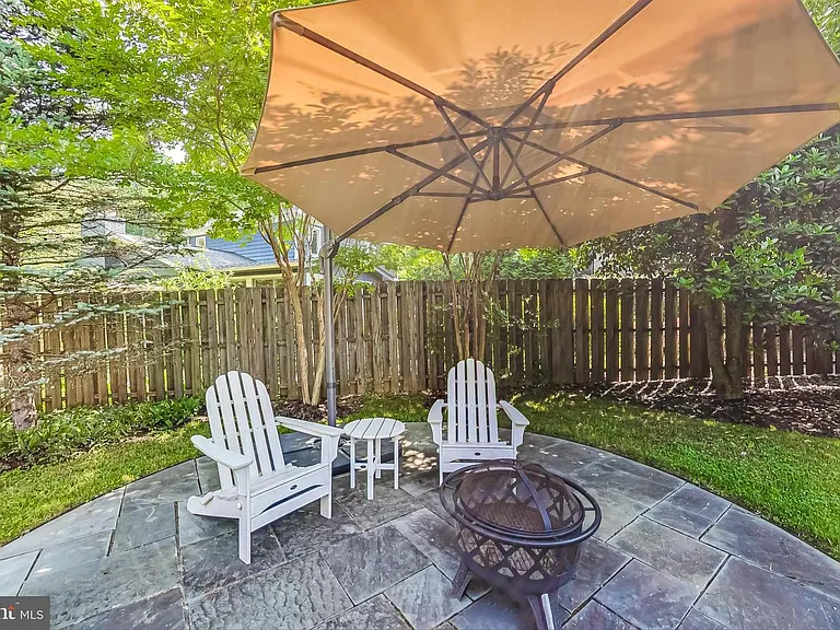 6515 E Halbert Rd — Photo 38