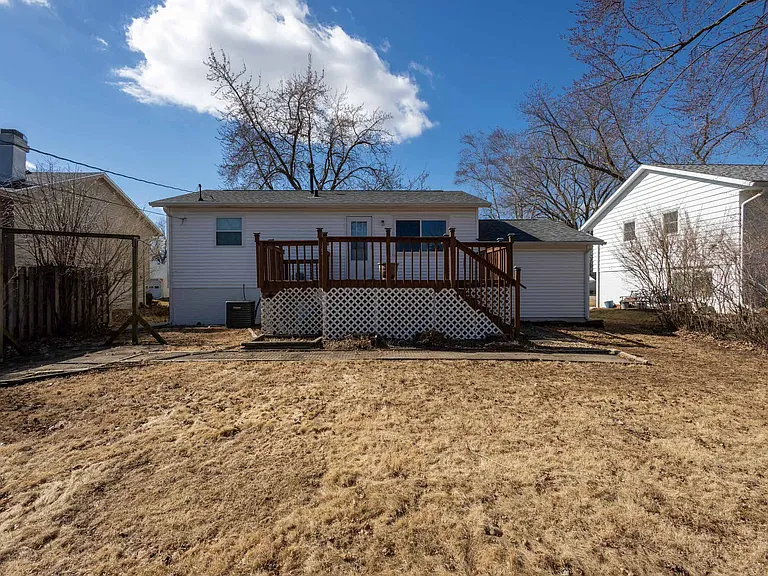 2318 Pinehurst St — Photo 27