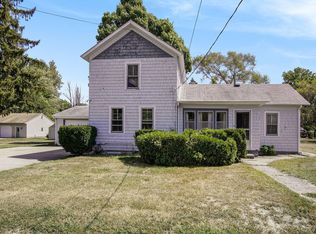 1515 N 12th St, Niles, MI 49120