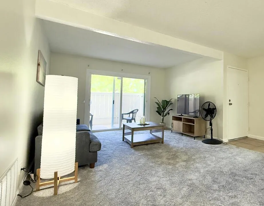 1300 Saratoga Ave #2204