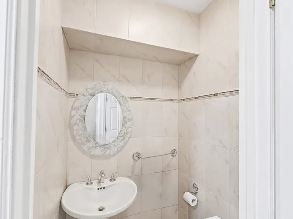 2756 Mill Avenue image 23 of 28