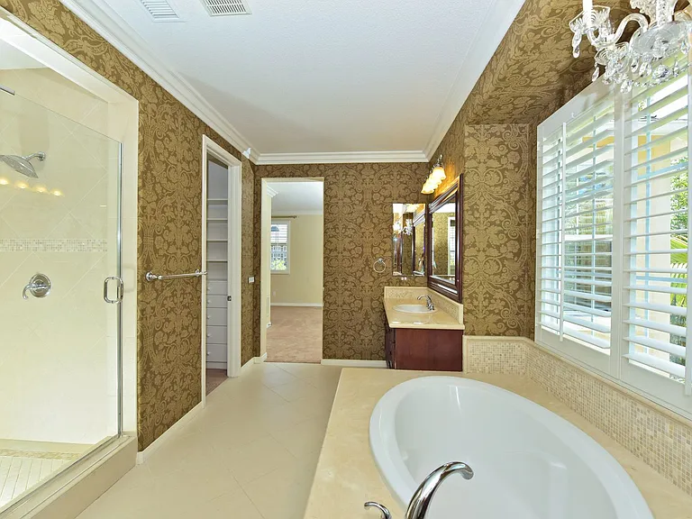 6941 Waters End Dr — Photo 20