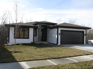 7226 Westgate St, Shawnee, KS 66216