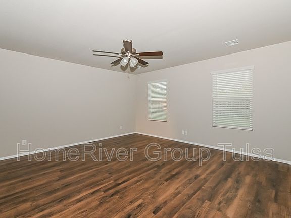 4th image of 1613 S 31st Ct