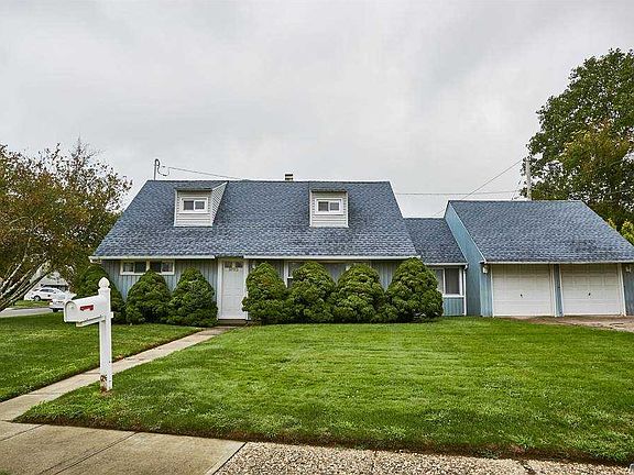 2nd image of 3129 Kenwood Ln