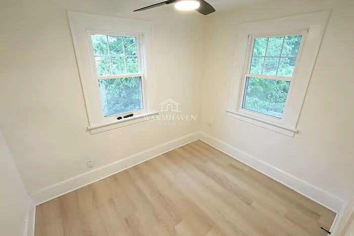 961 Lawton St — Photo 12