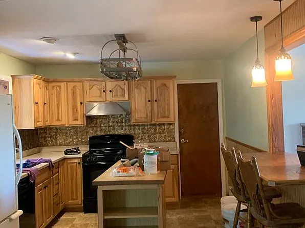 4 Pinecrest Rd, New Paltz, NY 12561