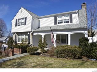 135 Holls Ter N, Yonkers, NY 10701