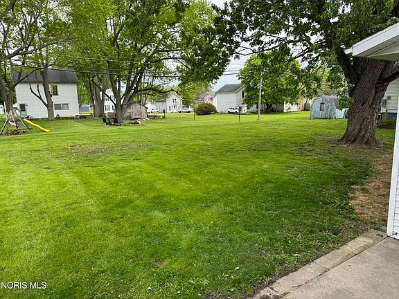 5th image of 206 Cedar St