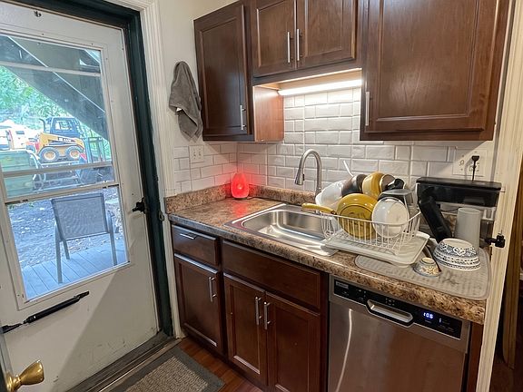 3rd image of 3008 Paulowna St APT 3