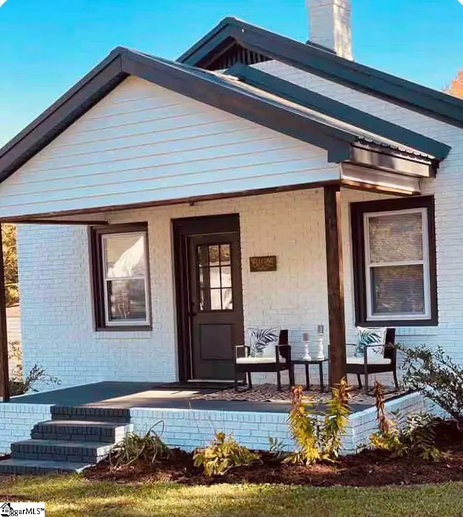 2 bed, $1,800 — Photo 2