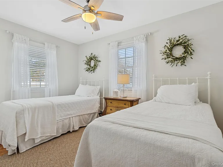 144 Manor Ln — Photo 17