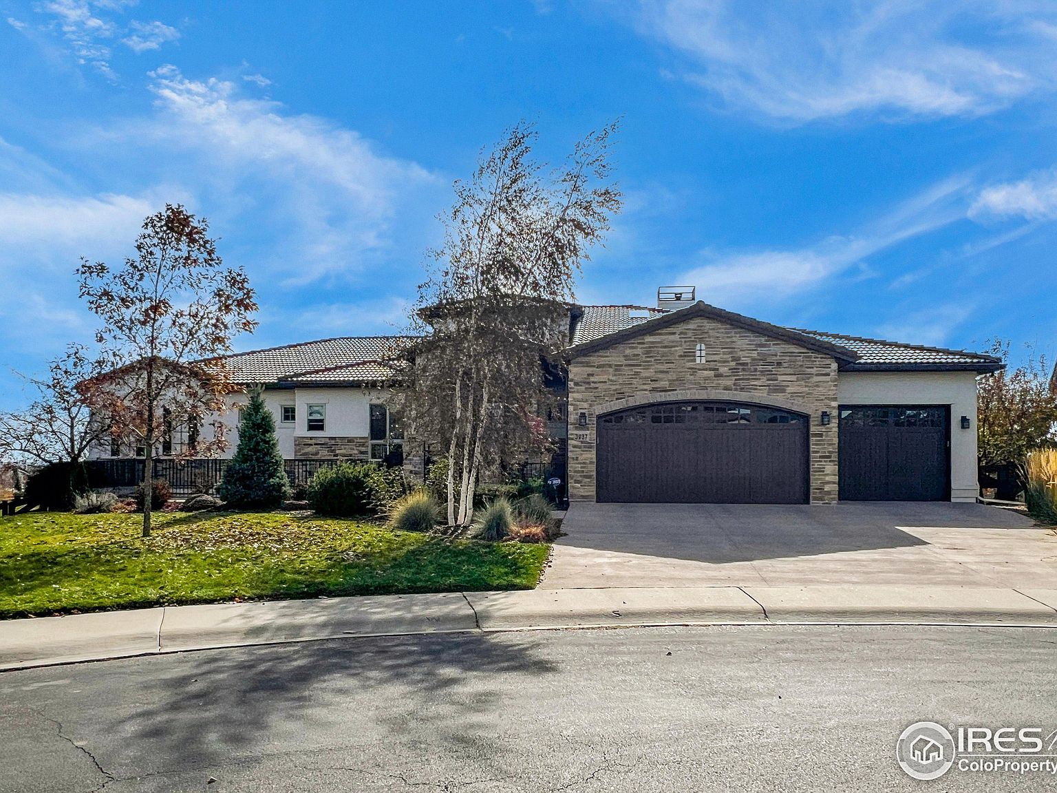 3937 Valley Crest Dr