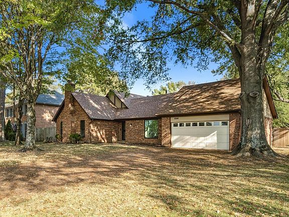 2nd image of 8366 Chimneyrock Blvd