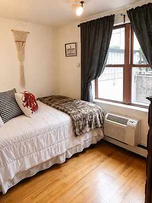 Bedroom, photo 4