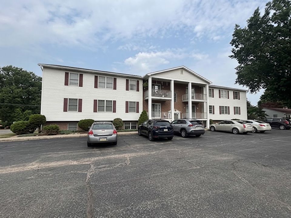 1st image of 409 N 3rd St #10